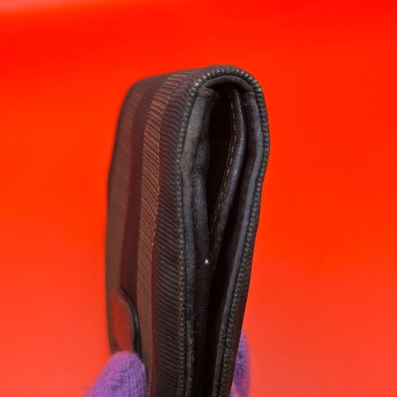 ❌SOLD ❌Do not buy. FENDI Black and Olive compact Wallet. VGUC❗️ - Picture 8 of 13